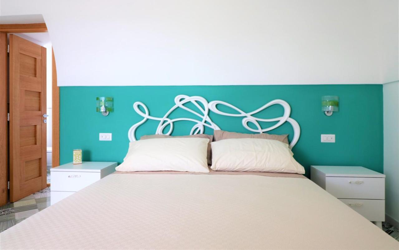 Mary'S Apartments - De Vivo Realty Масса-Лубренсе Экстерьер фото