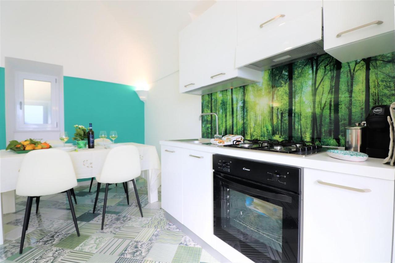 Mary'S Apartments - De Vivo Realty Масса-Лубренсе Экстерьер фото