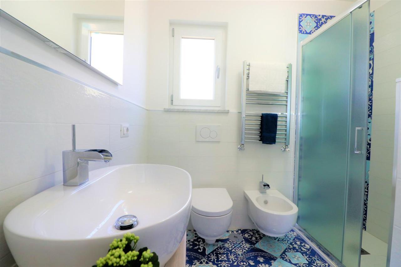 Mary'S Apartments - De Vivo Realty Масса-Лубренсе Экстерьер фото