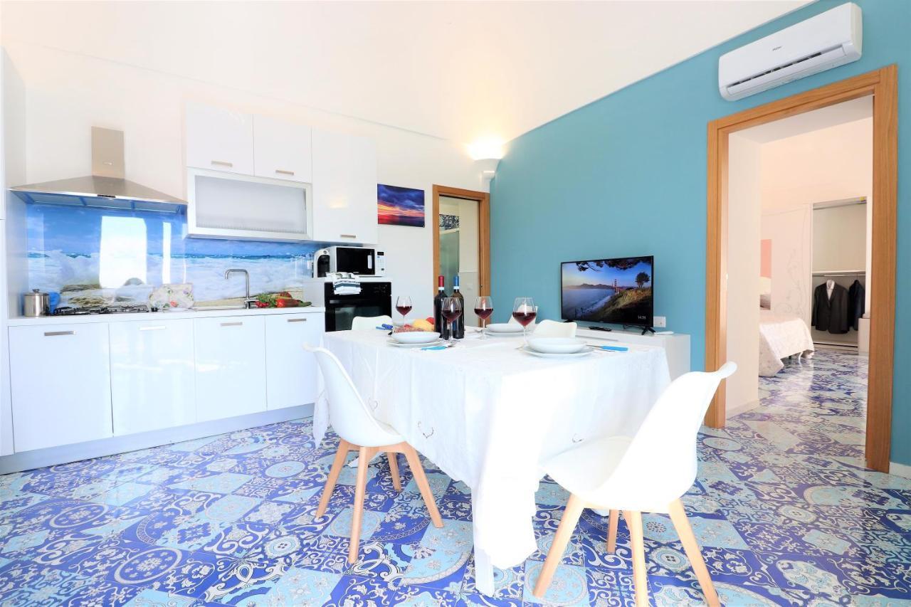 Mary'S Apartments - De Vivo Realty Масса-Лубренсе Экстерьер фото